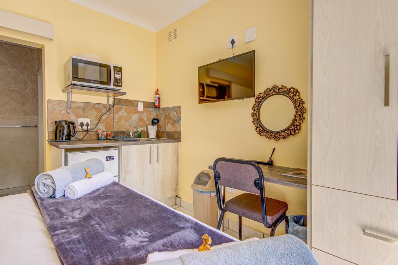 Edenvale Guest House Extérieur photo